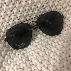 New Urban Outfitters Classic Aviator Sunglasses